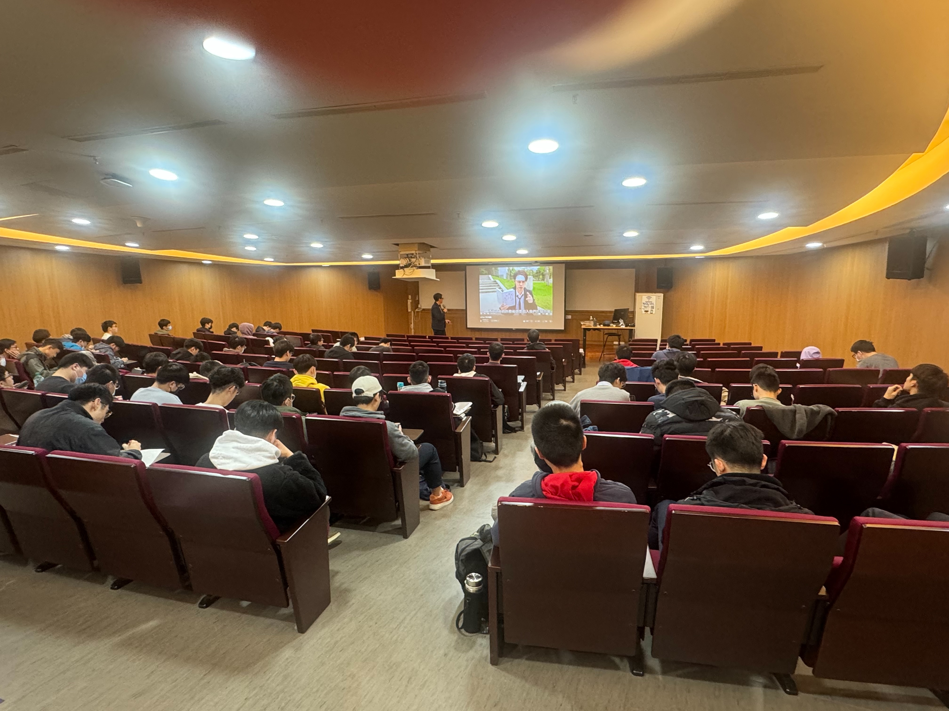 刑事警察局徐健銘偵查員實施反詐騙宣教活動照片8